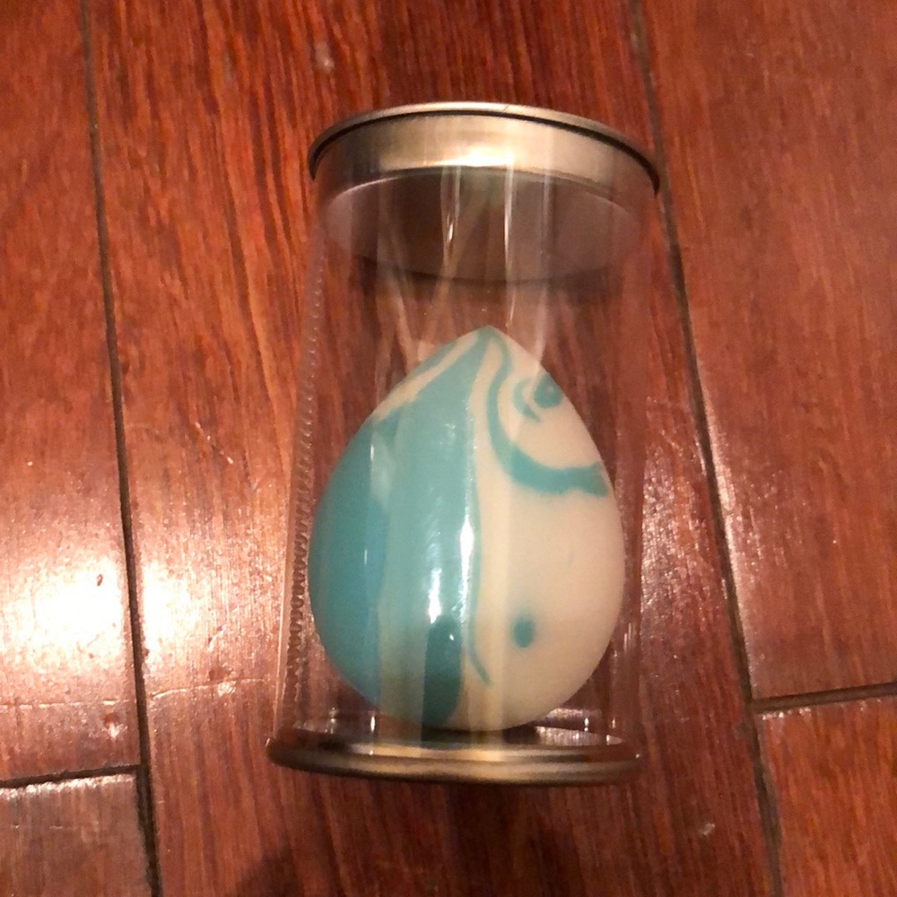 Cinema secrets cosmetic sponge